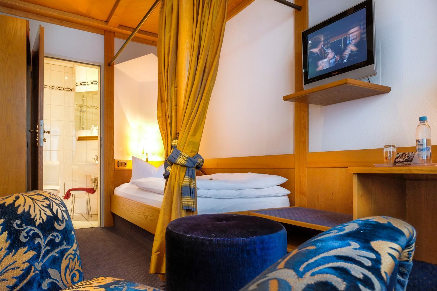 Hotel Post บวร์กเฮาเซิน ภายนอก รูปภาพ