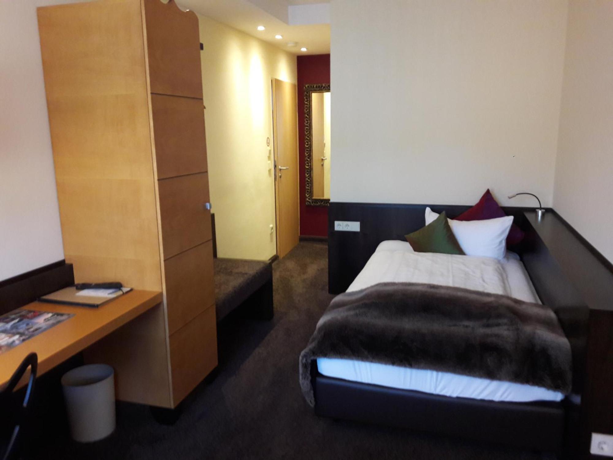 Hotel Post บวร์กเฮาเซิน ภายนอก รูปภาพ