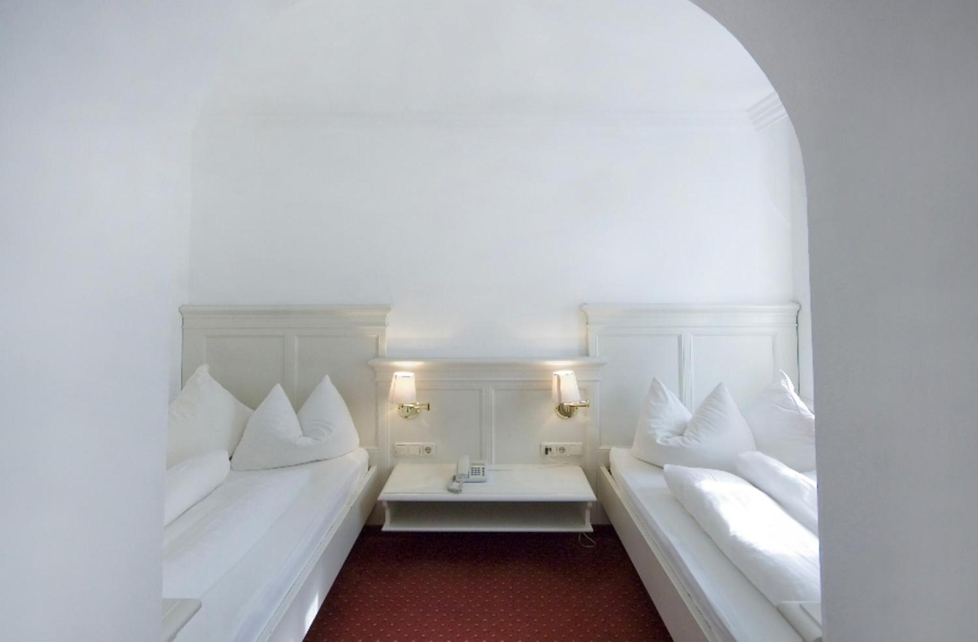 Hotel Post บวร์กเฮาเซิน ภายนอก รูปภาพ