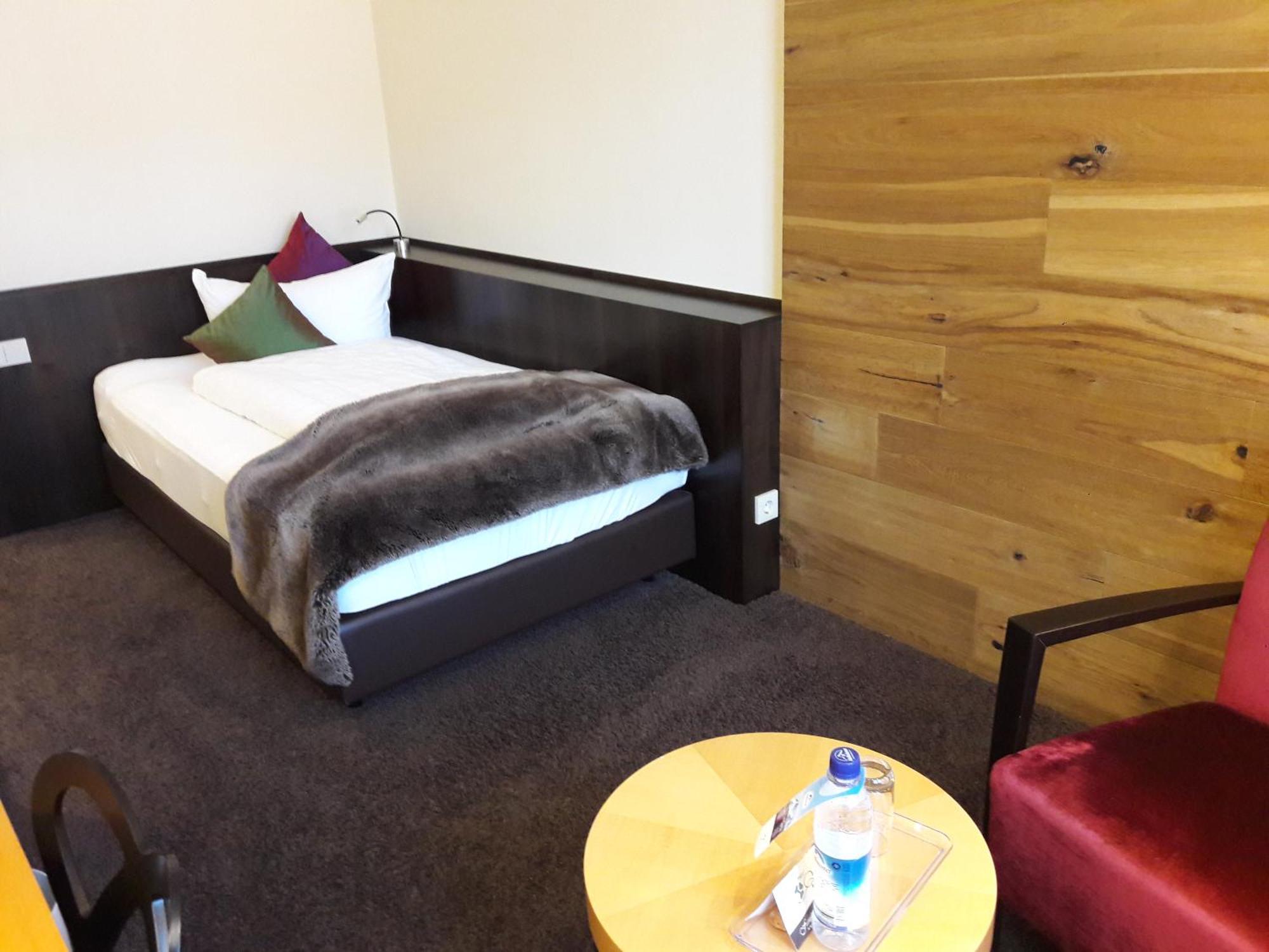 Hotel Post บวร์กเฮาเซิน ภายนอก รูปภาพ