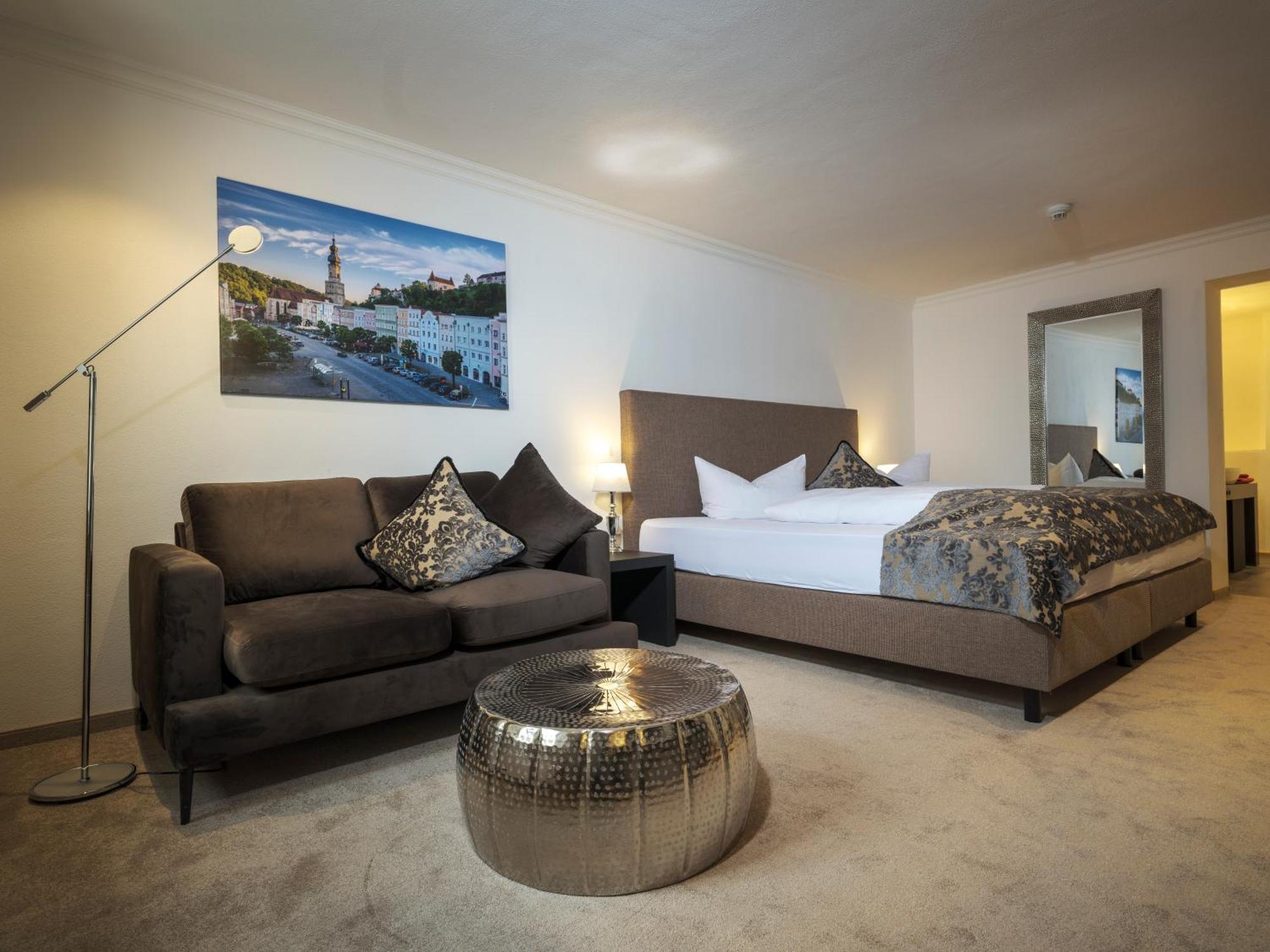 Hotel Post บวร์กเฮาเซิน ภายนอก รูปภาพ