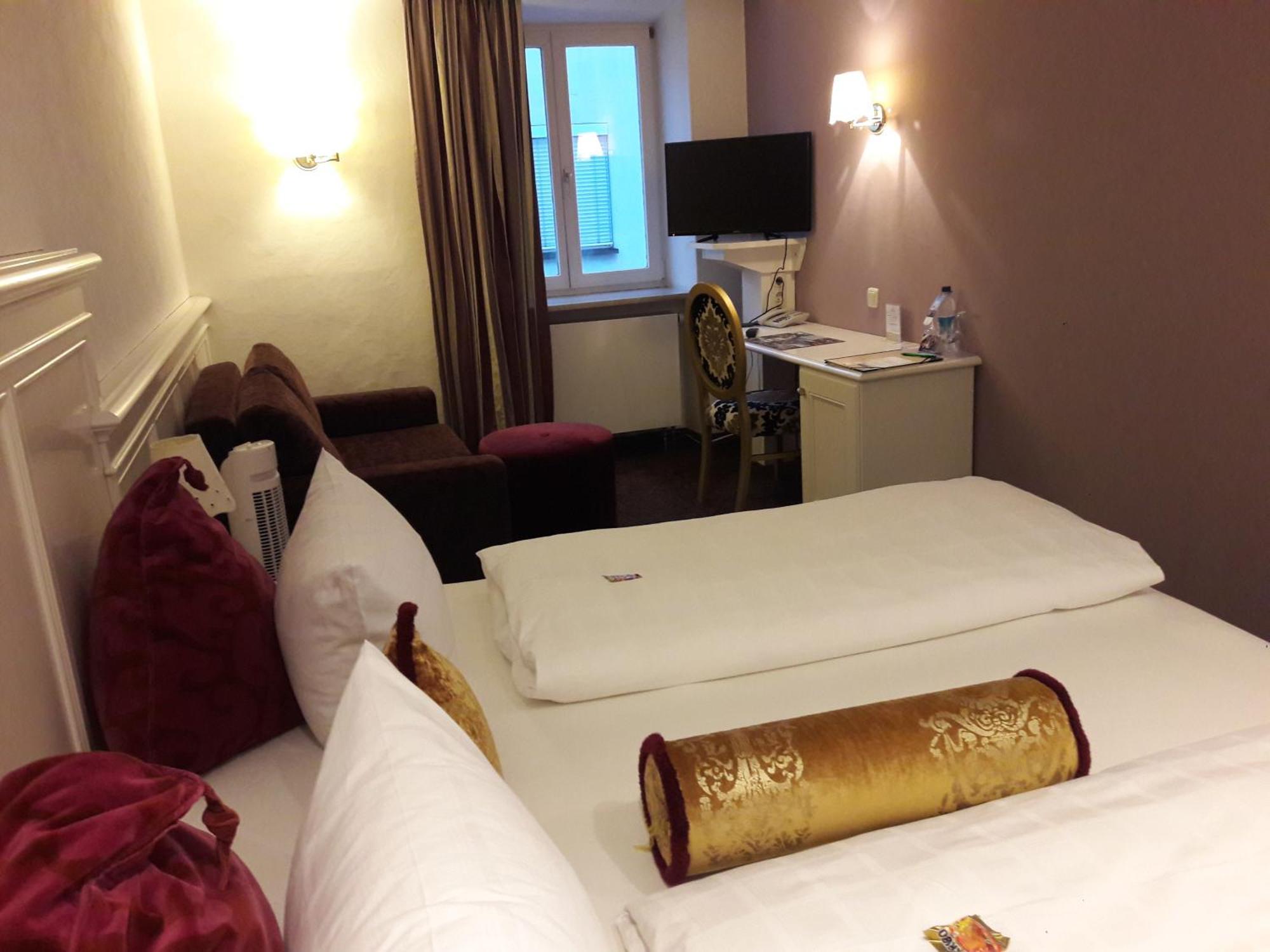 Hotel Post บวร์กเฮาเซิน ภายนอก รูปภาพ